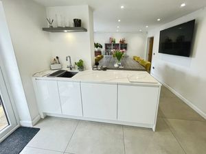 Dining kitchen- click for photo gallery